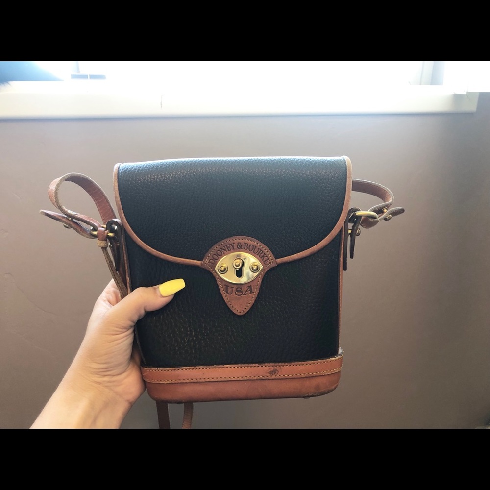Dooney & Bourke purse
